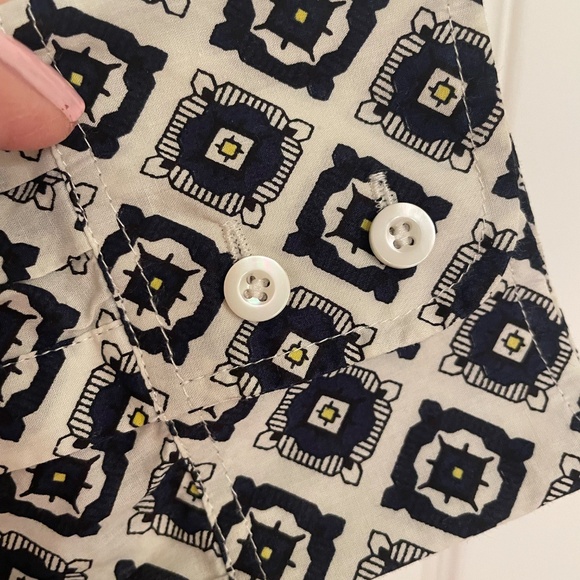 J. Crew medallion navy printed button down shirt size 8 perfect fit 100% cotton - Picture 7 of 11